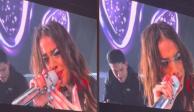 Critican a Danna Paola por desafinar en concierto y enojarse con su staff: "Le falta técnica"