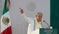 AMLO promete que habrá basificación de todo el personal de salud en Guerrero.