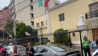 Embajada de México en Perú, bloqueada por manifestantes peruanos.