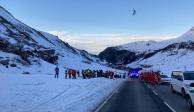 Reportan que al menos 10 personas quedaron enterradas en una avalancha en la región de Lech Zuers, Austria.