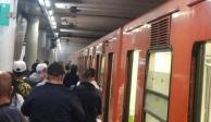 Se reporta presencia de humo en la estación Bellas Artes de la Línea 8 del #MetroCDMX, los pasajeros ya fueron desalojados.