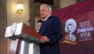 El Presidente Andrés Manuel López Obrador crítica que tanto ministros y consejeros electorales tienen un salario mayor al de él porque se encuentran amparados