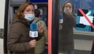 Reportera de España olvida a su camarógrafo dentro de vagón del Metro de Madrid, en plena grabación en vivo, y su reacción se vuelve viral