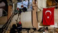 Labores de rescate de un equipo procedente de Francia en un edificio derrumbado, en Hatay, Turquía.
