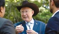 Ken Salazar, embajador estadounidense en México, en el Parque Lincoln, ayer.