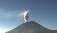 El volcán Popocatépetl se observó con emisión constante de ceniza.