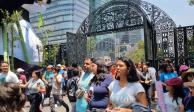 Centenares de familias decidieron pasar el Jueves Santo en Chapultepec, ayer.