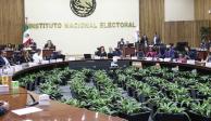 INE avala reestructuración de comisiones; Morena y PRI reclaman actuación de exconsejeros