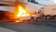 Automóvil siniestrado se prendió en fuego, lo que provocó el deceso de cinco personas.