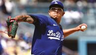 Julo Urías, ayer, durante el juego celebrado en el Dodger Stadium.