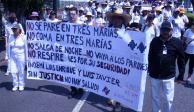 Los manifestantes pidieron “no parar” en Tres Marías, no salir de noche  ni realizar otras actividades, durante la caminata hacia el Zócalo de Cuernavaca, ayer.
