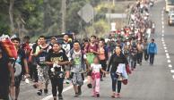 Personas indocumentadas marchan a Huehuetán, Chiapas, en su intento de llegar a Estados Unidos vía México..