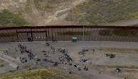 "La frontera no está abierta", dice Mayorkas a migrantes que intentan cruzar a Estados Unidos.