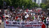 Se llevo a cabo  la marcha por el 52 aniversario del Halconazo, diversos contingentes salieron del metro Normal con destino al Zócalo capitalino