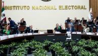 INE niega medidas contra aspirantes presidenciables, pero les pide respetar la ley