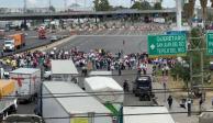 La caseta de Tepotzotlán, en la carretera México-Querétaro, fue uno de los puntos bloqueados ayer.