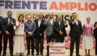 Dirigentes de PRI, PAN y PRD e integrantes del Comité Organizador, ayer.