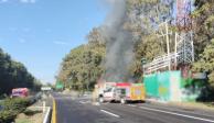 Incendio de un tráiler en la México-Cuernavaca provoca cierre total de circulación.
