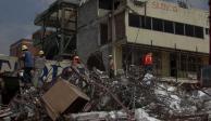 La imagen muestra los trabajos de demolición del Colegio Enrique Rébsamen, en la delegación Tlalpan, el cual colapsó por el sismo del 19 de septiembre de 2017