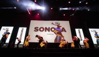 Un ballet de Sonora dando una demostración de su cultura, ayer.