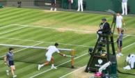Novak Djokovic rompe su raqueta en la final de Wimbledon ante Carlos Alcaraz