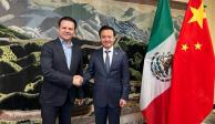 Esteban Villegas se reúne con el embajador de China en México.