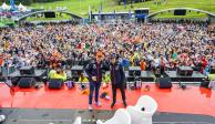 Verstappen y Pérez, con sus aficionados en un Gran Premio del año.