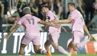 Lionel Messi festeja su diana contra Cruz Azul, anoche, en Miami, Florida.