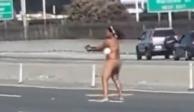 La mujer desató caos al caminar desnuda