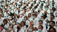 En febrero el IMSS reportó que 5,600 médicos especialistas egresaron.