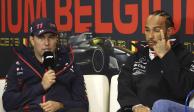 El piloto de Mercedes, Lewis Hamilton, y el piloto de Red Bull, Sergio Pérez, en una conferencia de prensa de F1