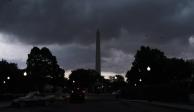 Nubes de tormenta sobre el Monumento a Washington, el lunes 7 de agosto de 2023, en Washington.