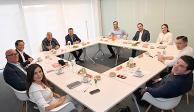 Dirigentes de MC con los principales liderazgos del partido, en una reunión, ayer.