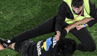 Aficionado invade la cancha de Accor Stadium en final Mundial Femenil