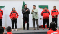 José Manuel Figueroa apoya a la selección de Taekwondo