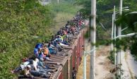 Ferromex suspende temporalmente viajes de 60 trenes de carga debido a que cada vez más migrantes viajan encima de ellos para llegar a la frontera con Estados Unidos