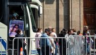 Padres de los 43 normalistas arribaron a Palacio Nacional, ayer.