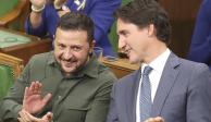 El presidente Zelenski y el primer ministro Trudeau conversan, ayer, en el Parlamento de Canadá.