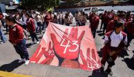 Estudiantes de tres normales urbanas públicas de la capital del estado de Guerrero, realizaron un mitin en el antimunomento a los 43