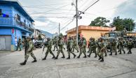 Elementos militares fueron desplegados en los municipios de Chiapas, ayer.