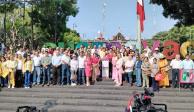 Dirigentes de partidos y organizaciones sociales, durante la formalización del frente opositor, en Cuernavaca, ayer.