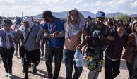 Después de bajarse del tren que los trajo esta ciudad fronteriza, centenas de migrantes, en su mayoría venezolanos, sorteando en su camino el encuentro con las autoridades de migración