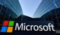 Falla de Microsoft genera afectaciones en aeropuertos, bancos...