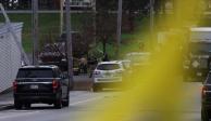 Policía tiene rodeado al presunto autor del tiroteo en Lewiston, Maine.