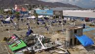 A cuatro días del impacto del huracán Otis, los daños en el puerto de Acapulco siguen siendo evidentes.