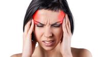 La migraña es una enfermedad crónica que se confunde con los dolores de cabeza comunes; te contamos cuáles son sus causas y por qué es importante tratarla.
