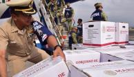 Marina envía 48 toneladas de víveres para damnificados por 'Otis' en Guerrero.