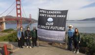 Activistas exigen a líderes mundiales una mayor respuesta ante el cambio climático en EU, ayer.