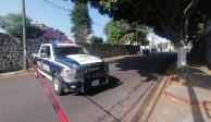 La Policía Estatal acordonó el área en donde ocurrió el crimen, en la capital del estado de Morelos, ayer.