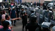 La policía encapsulo a los manifestantes.